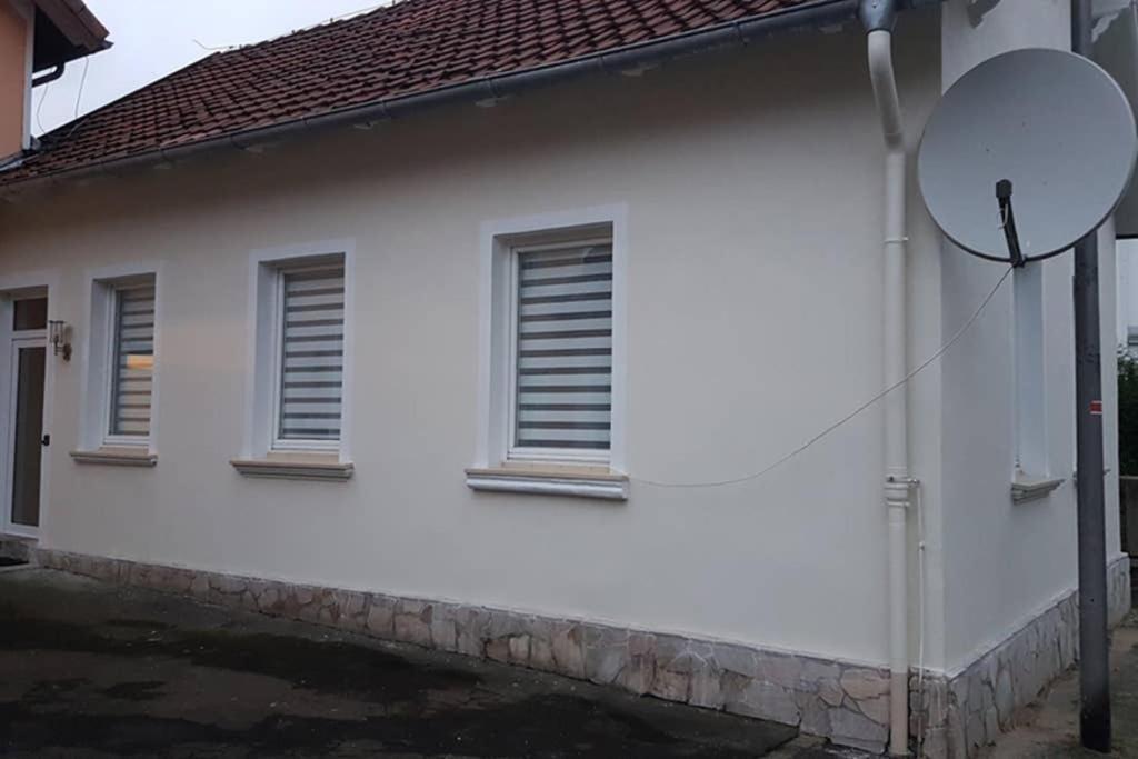 Appartement Vanille, Ferienwohnung Mit Eigenem Eingang, Wie Ein Kleines Haus Bad Salzuflen Exterior photo